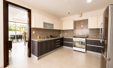 CASA MODERNA EN VENTA – ISLA MOCOLÍ - BARLOVENTO, SAMBORONDÓN