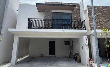 Excelente Casa en Renta Para Estrenar en Cerradas de Rinconada en Apodaca, Nuevo León.