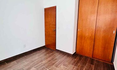 Hermosa casa Recién remodelada en renta.