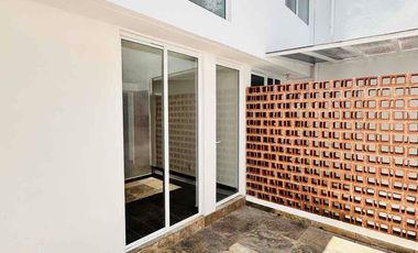 Hermosa casa Recién remodelada en renta.