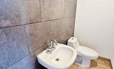 Hermosa casa Recién remodelada en renta.