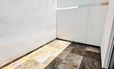 Hermosa casa Recién remodelada en renta.