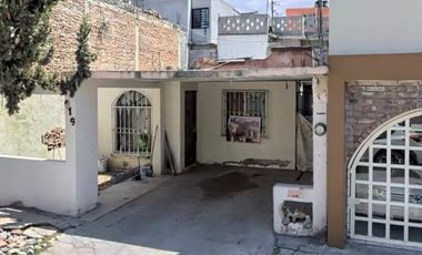 GRAN OPORTUNIDAD! ¡REMATE DE PROPIEDAD!   Bonita casa en remate bancario Propiedad disponible en remate bancario. Excelente oportunidad de compra con