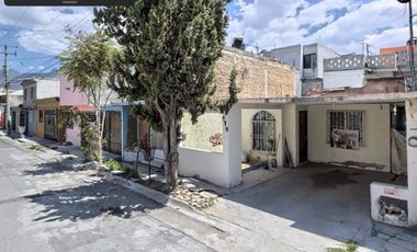 GRAN OPORTUNIDAD! ¡REMATE DE PROPIEDAD!   Bonita casa en remate bancario Propiedad disponible en remate bancario. Excelente oportunidad de compra con