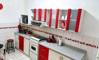 ALQUILER DE CASA 150m² con estacionamiento SAN ISIDRO