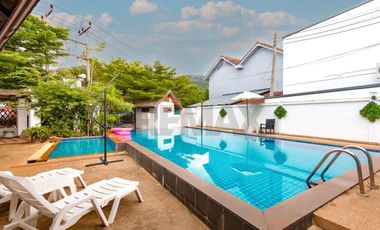 Fully Renovated 3-Bedroom Townhouse in Chaweng, Koh Samui