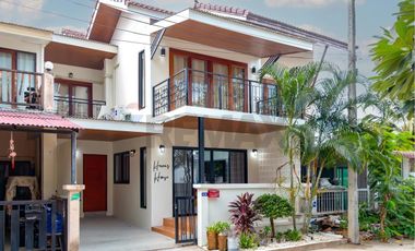 Fully Renovated 3-Bedroom Townhouse in Chaweng, Koh Samui