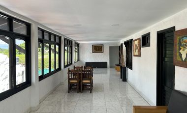 Venta de Espectacular Finca de Lujo con Piscinas, Discoteca y Zonas Deportivas – Rozo Palmira