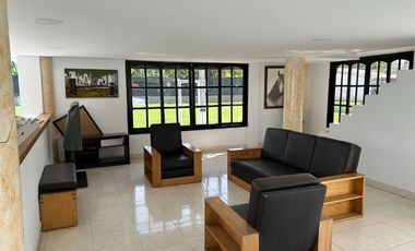 Venta de Espectacular Finca de Lujo con Piscinas, Discoteca y Zonas Deportivas – Rozo Palmira
