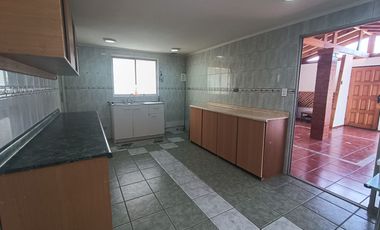 Arriendo Acogedora Casa en Troncos Viejos, Villa Alemana.