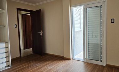 Tres ambientes en Av. General Paz 6200 - 2 Dorm, 1 Baño, Balcon, Livin Comedor