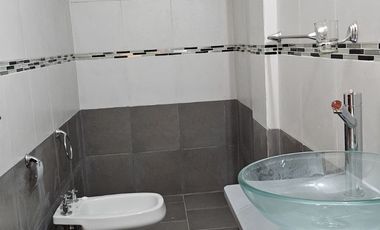 Tres ambientes en Av. General Paz 6200 - 2 Dorm, 1 Baño, Balcon, Livin Comedor