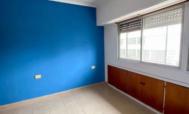 Departamento en C. Pujato & Francia - 2 Dorm, 1 Baño, Cocina-Comedor
