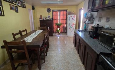 Dos propiedades en un Mismo Terreno (11 x 29)- Casa y Departamento