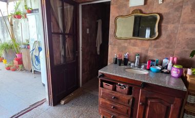Dos propiedades en un Mismo Terreno (11 x 29)- Casa y Departamento