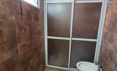 Dos propiedades en un Mismo Terreno (11 x 29)- Casa y Departamento