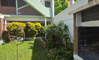 Casa en Venta J. P Lopez 520 - 3 Dorm, 2 Baños, Quincho, Cochera, Jardin