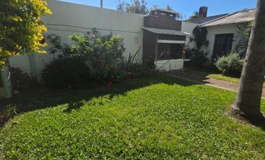 Casa en Venta J. P Lopez 520 - 3 Dorm, 2 Baños, Quincho, Cochera, Jardin