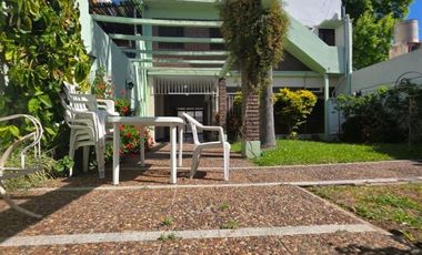 Casa en Venta J. P Lopez 520 - 3 Dorm, 2 Baños, Quincho, Cochera, Jardin