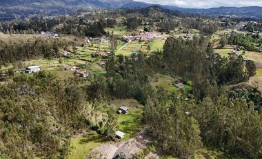 Terreno en Venta – Sector ZININ (Cerca de Cuenca y Azogues)