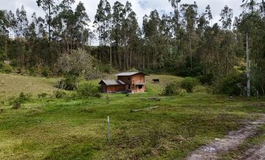 Terreno en Venta – Sector ZININ (Cerca de Cuenca y Azogues)