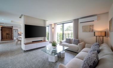 Brand-New Lakeside Luxury Pattaya – 4-Bedroom Villa Just 15 Minutes from Pattaya