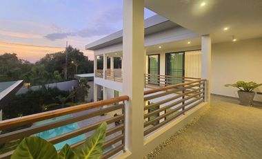 Brand-New Lakeside Luxury Pattaya – 4-Bedroom Villa Just 15 Minutes from Pattaya