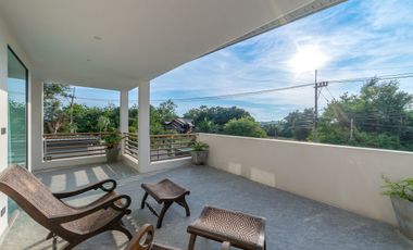 Brand-New Lakeside Luxury Pattaya – 4-Bedroom Villa Just 15 Minutes from Pattaya