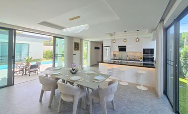 Brand-New Lakeside Luxury Pattaya – 4-Bedroom Villa Just 15 Minutes from Pattaya