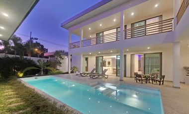 Brand-New Lakeside Luxury Pattaya – 4-Bedroom Villa Just 15 Minutes from Pattaya