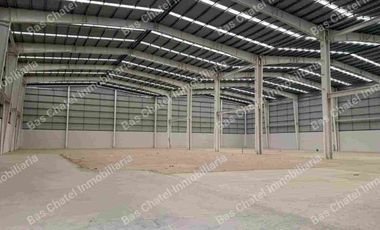 Naves Nuevas de 4000 M2 Más patio de Maniobras