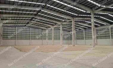 Naves Nuevas de 4000 M2 Más patio de Maniobras