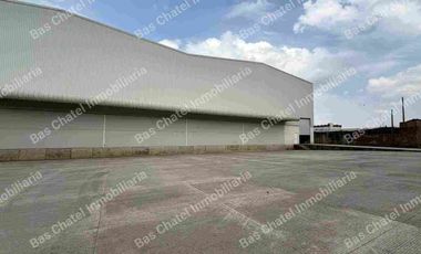 Naves Nuevas de 4000 M2 Más patio de Maniobras