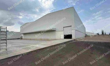 Naves Nuevas de 4000 M2 Más patio de Maniobras