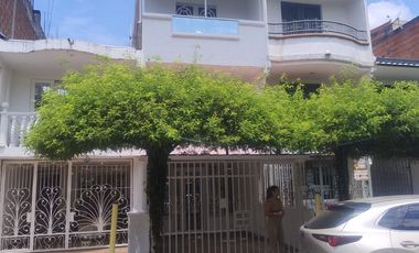CASA EN ALQUILER EN EL BARRIO CALICANTO, SUR DE CALI