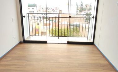 San Miguel - Dúplex en venta de 3 habitaciones, 3 baños y terraza propia