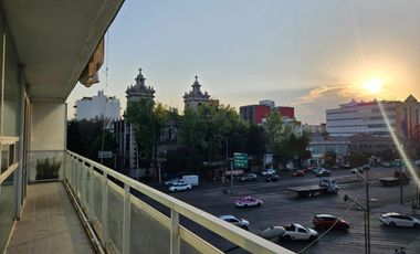 Amplísimo departamento en perfectas condiciones.