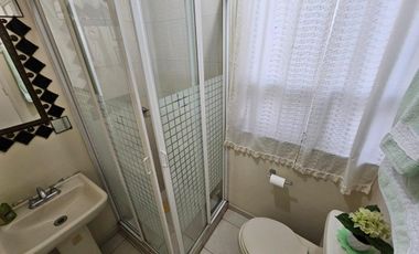 Amplísimo departamento en perfectas condiciones.
