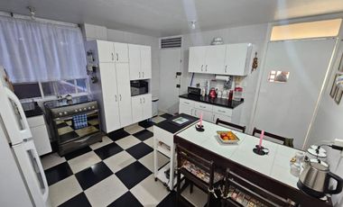 Amplísimo departamento en perfectas condiciones.