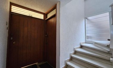 Amplísimo departamento en perfectas condiciones.