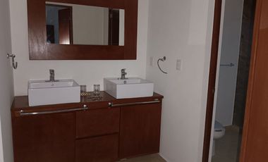 RENTO CASA EN PORTATOSCANA EN LEON GTO INCREIBLE VISTA 3 RECAMARAS CON BAÑO DOS TERRAZAS