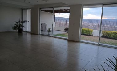 RENTO CASA EN PORTATOSCANA EN LEON GTO INCREIBLE VISTA 3 RECAMARAS CON BAÑO DOS TERRAZAS