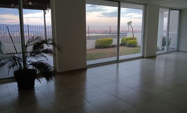 RENTO CASA EN PORTATOSCANA EN LEON GTO INCREIBLE VISTA 3 RECAMARAS CON BAÑO DOS TERRAZAS