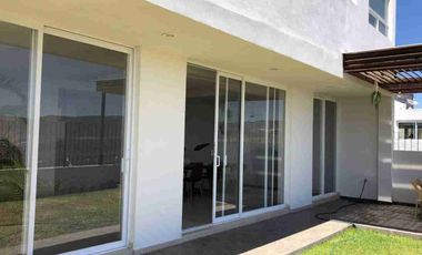 RENTO CASA EN PORTATOSCANA EN LEON GTO INCREIBLE VISTA 3 RECAMARAS CON BAÑO DOS TERRAZAS