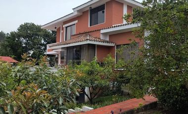 🏠  Casa independiente Esquinera EN VENTA, La Armenia I