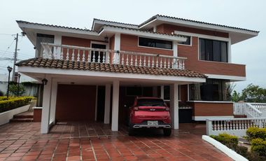 🏠  Casa independiente Esquinera EN VENTA, La Armenia I
