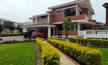 🏠  Casa independiente Esquinera EN VENTA, La Armenia I