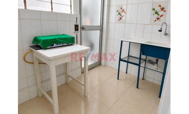 Amplia Casa En Alquiler | Urb. Santo Domingo De Guzmán