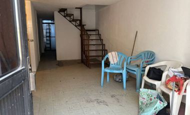 GRAN OPORTUNIDAD PARA INVERTIR, CASA PARA REMODELAR EN LOS REYES IZTACALA