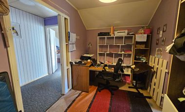 CASA 3D2B CON QUINCHO Y AIRE ACONDICIONADO BARRIO SANTA ELENA